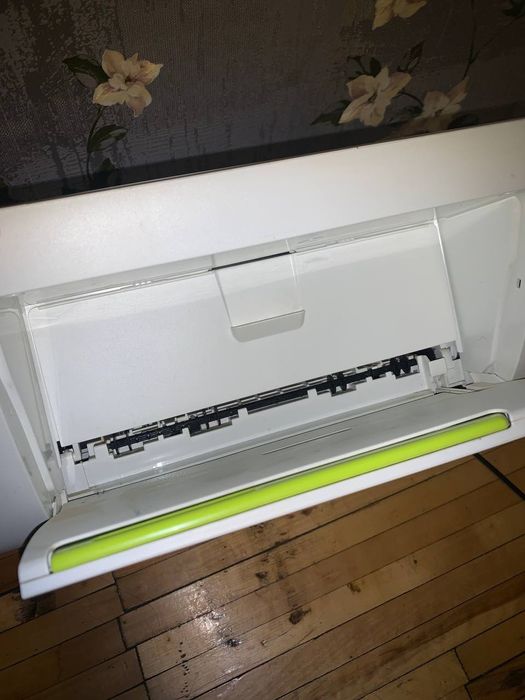 Цветной принтер HP DeskJet 2130