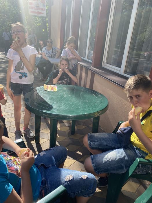 Продається  МАФ   під кав"ярню 8,5 кв мпід ключ