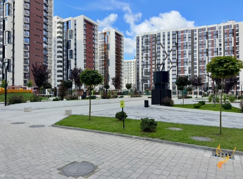 Крута квартира з панорамою на озеро!Є-Оселя!