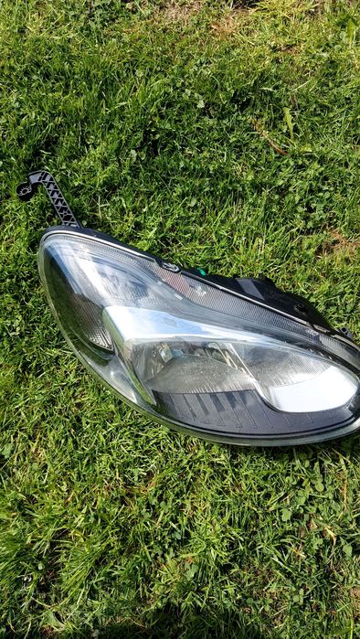 Lampa prawy przód opel Adam led