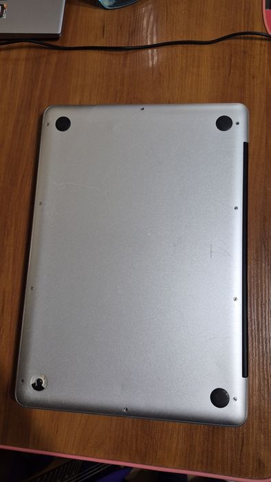 MacBook Pro на запчастини