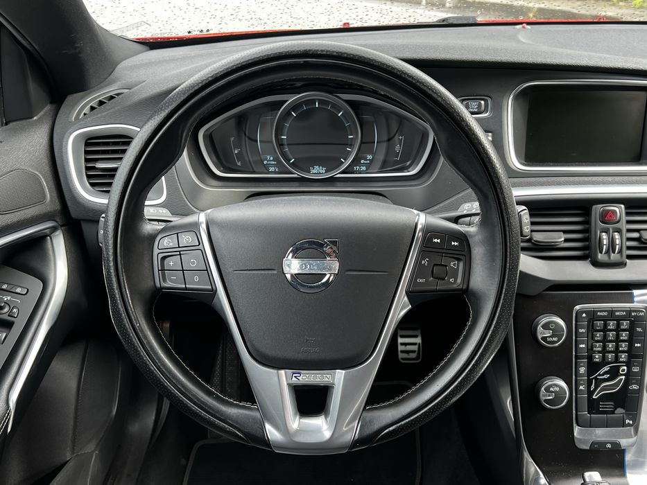 Volvo V40 D2 R-Design