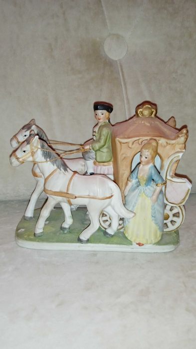 Старовинна статуетка