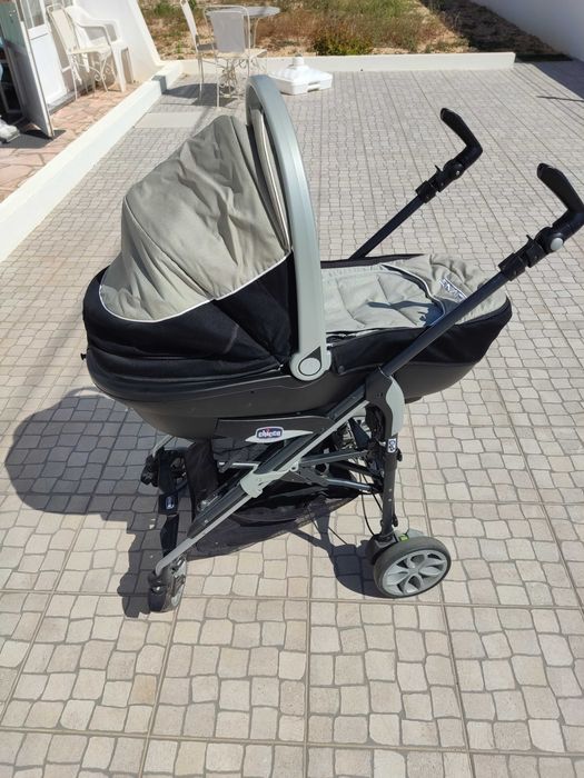 Carrinho bebé Trio Living Chicco + Cadeira papa Chicco