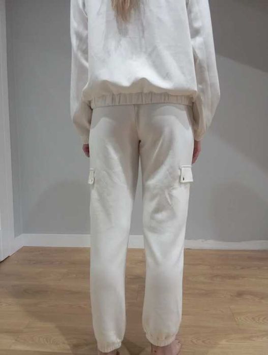 Biały kremowy komplet dresowy 3w1 bluza spodnie spodenki S