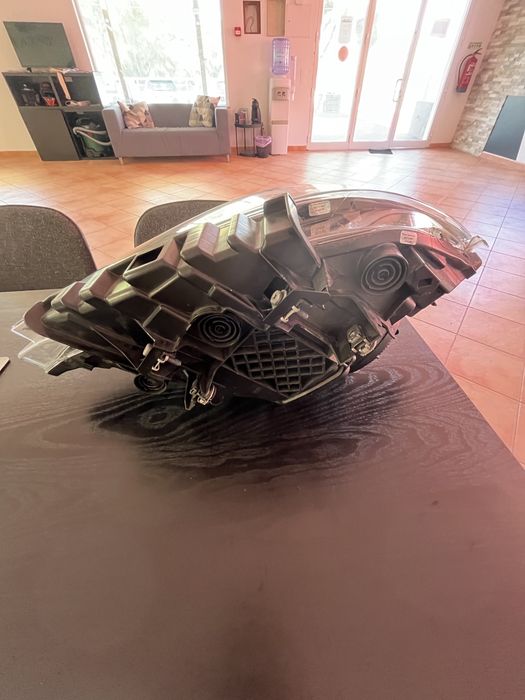 Otica esqueda BMW f22/23 f23