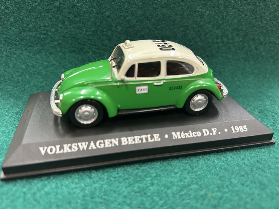 Miniaturas dos taxis de todo Mundo