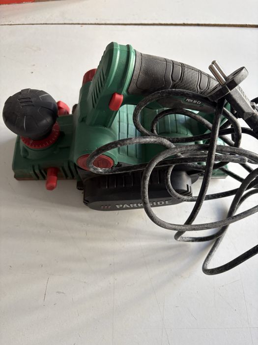 Plaina eletrica marca parkside