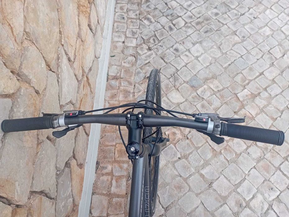 Specialized Sirrus Sport - híbrida / cidade