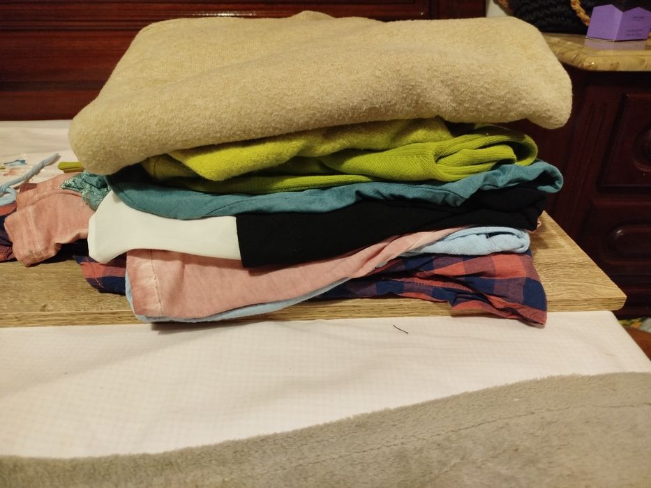 Lote de roupas femininas