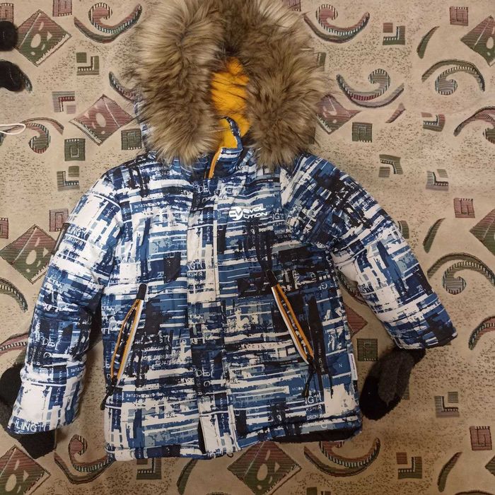 Продам комплект десткую зимнюю куртку Evolution и штаны ( размер 104 )