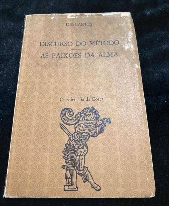 Lote 4 livros de ensaio, filosofia e pensamento político – Vítor Bento, Descartes, Paul Foulquié e URSS