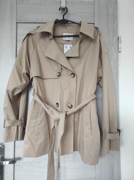 Krótki płaszcz Orsay rozm. 38