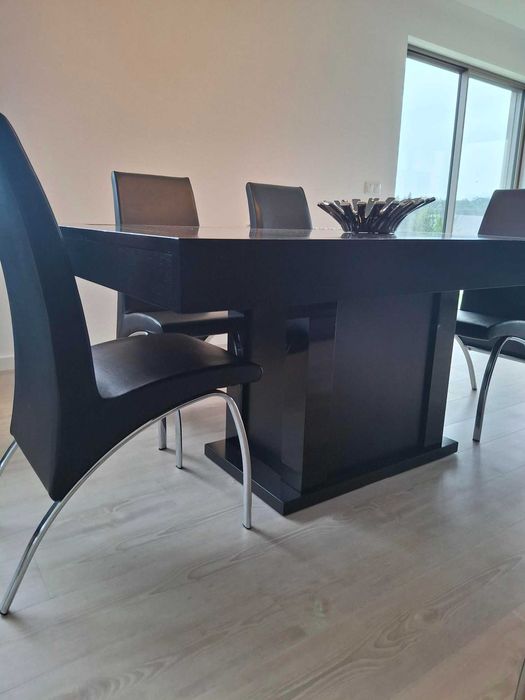 Mesa de jantar como nova