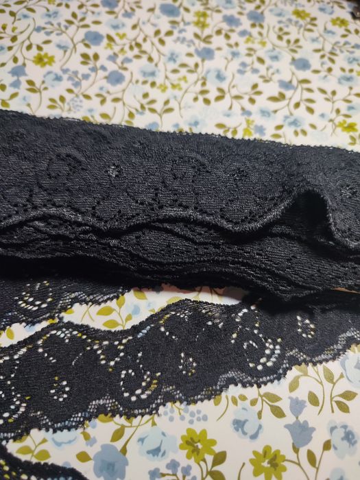 Мереживо стрейчеве " Сердечка", " Троянди"