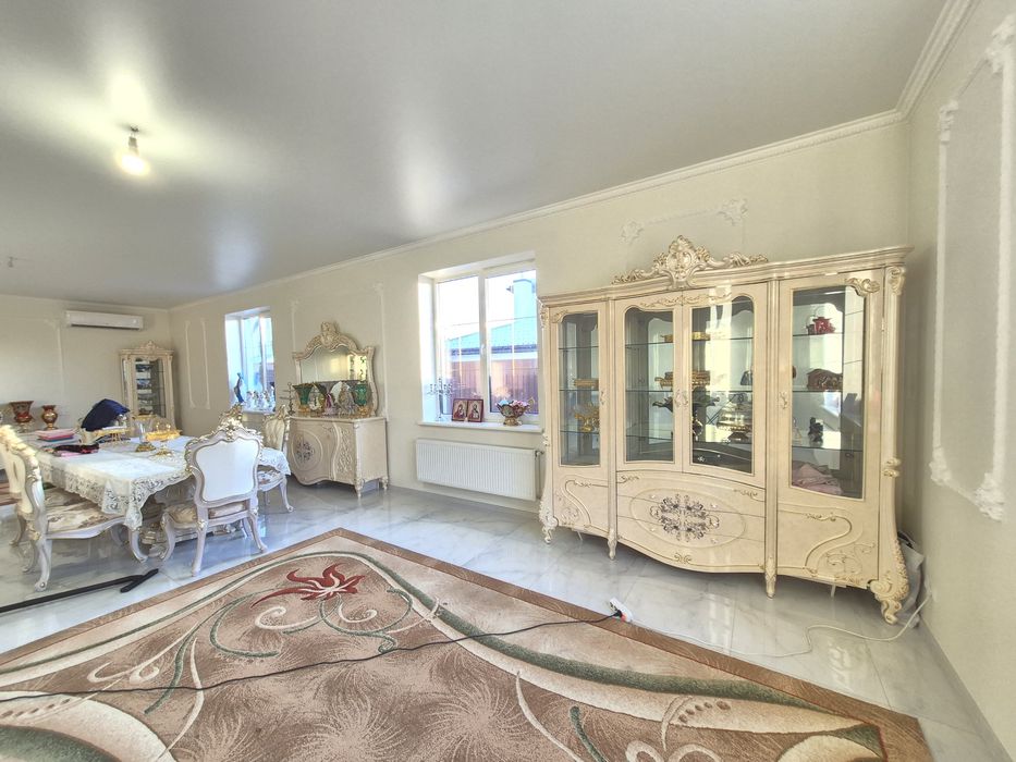 Продажа шикароного дома в с. Гора