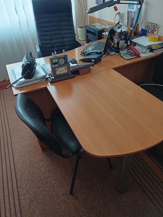 Комплект меблів для офісу кабінету