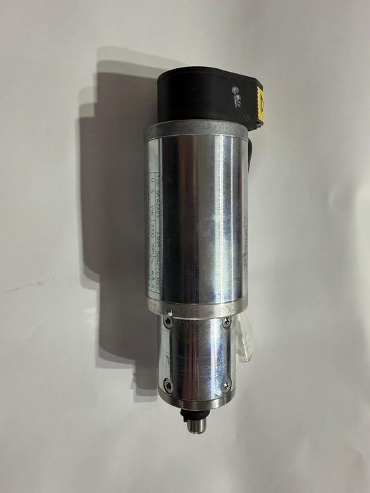 Silnik elektryczny napędu sekcji Siewnik Kverneland Optima 8842701889