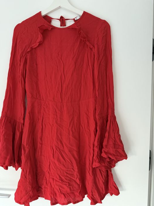 Sukienka na lato rozmiar 36 czerowna pull and bear