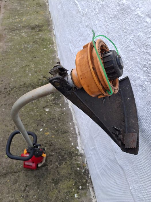 Roçadora Homelite HLT26CDY