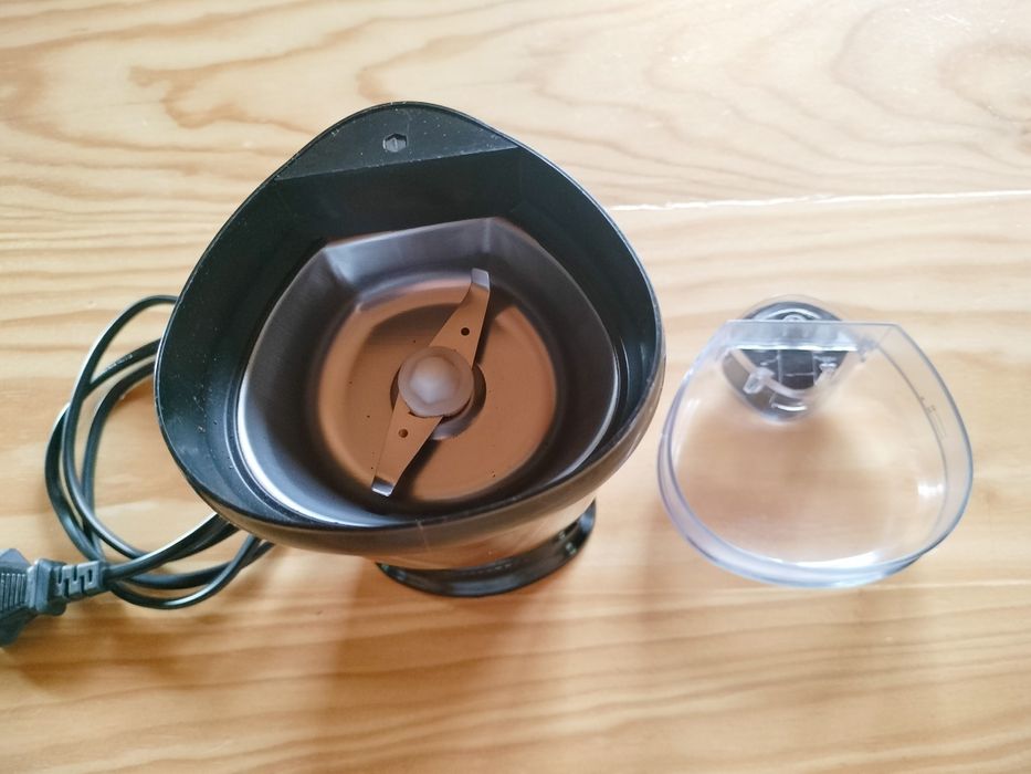 Moinho de café elétrico