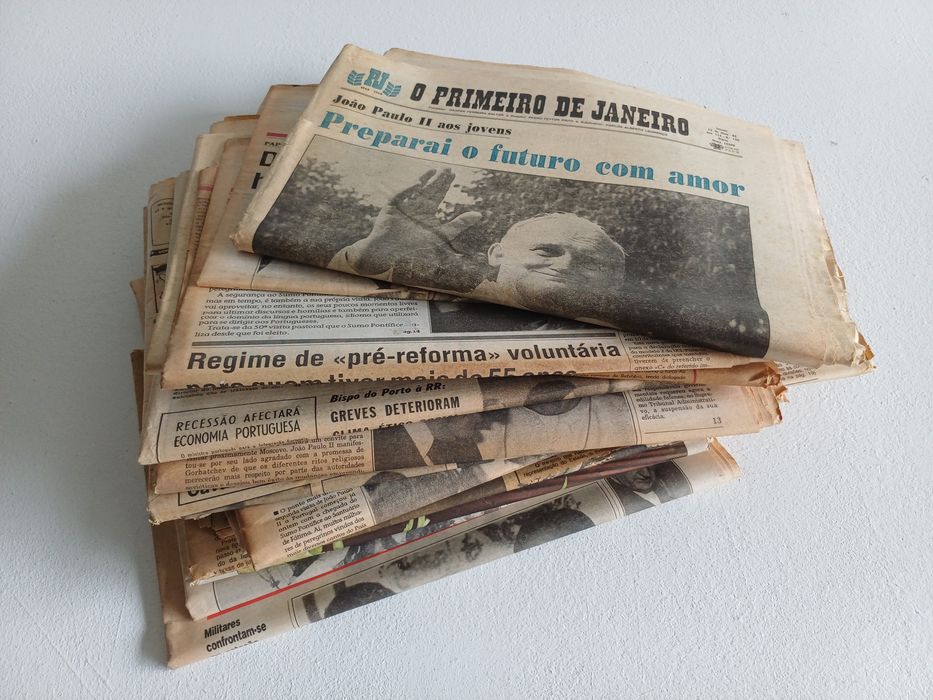 Grande lote de 18 jornais PAPA JOÃO PAULO II