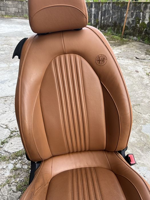 Conjunto bancos Alfa Romeo Mito