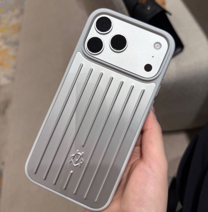 Чохол Rimowa для iPhone 17 pro Max римова