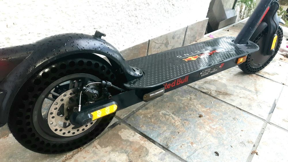 Trotinete eletrica Red Bull teen