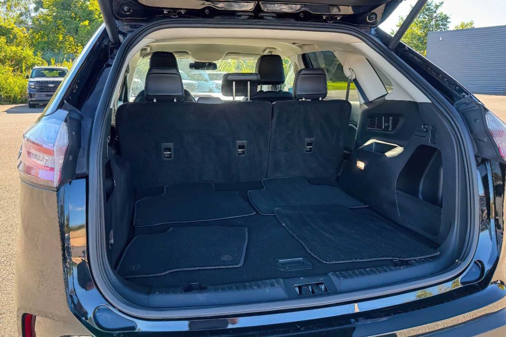 Ford Edge      2023