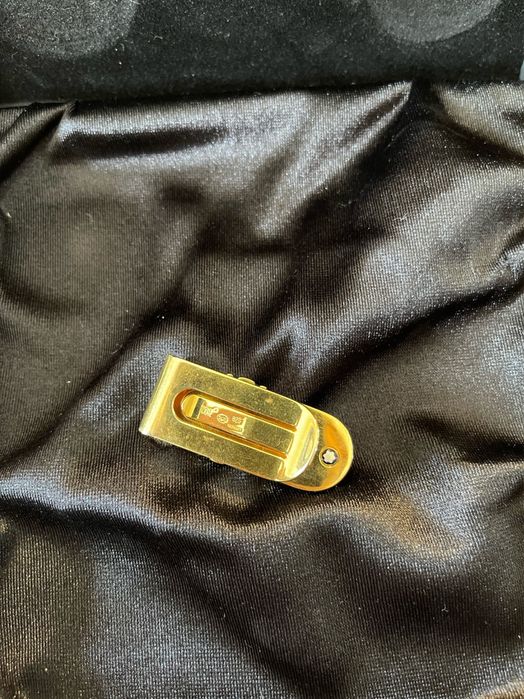 * Clip para notas Montblanc *