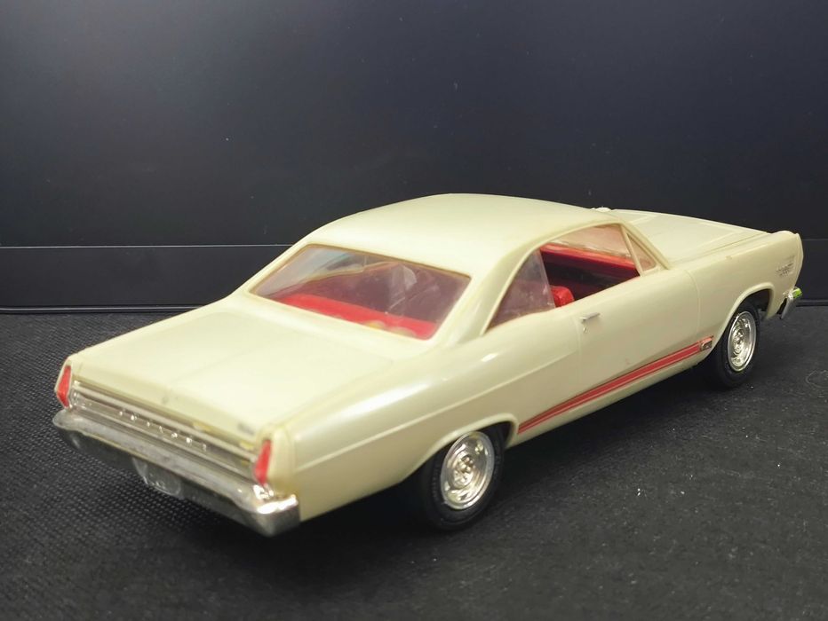 Машинка Mercury Comet Cyclone 1967 1.24