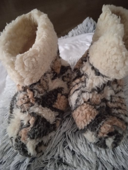 Kapcie górskie z owczej wełny