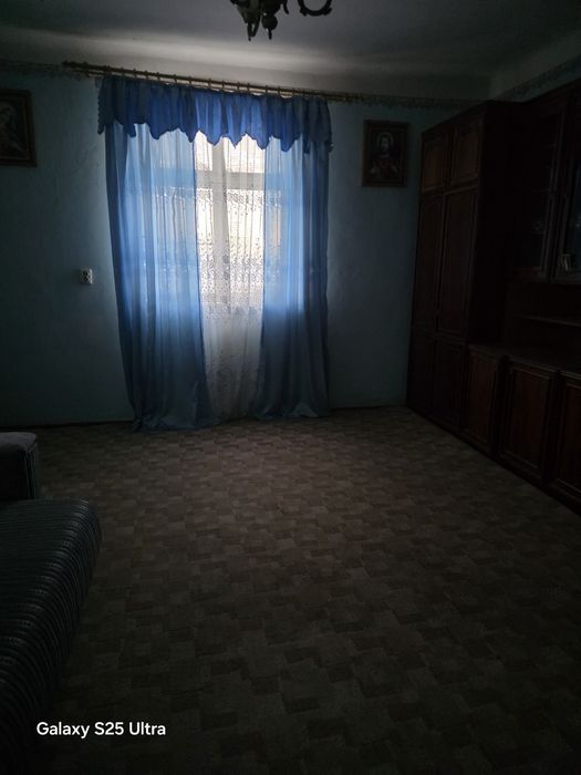 Продам будинок в передмісті 18 сот землі!