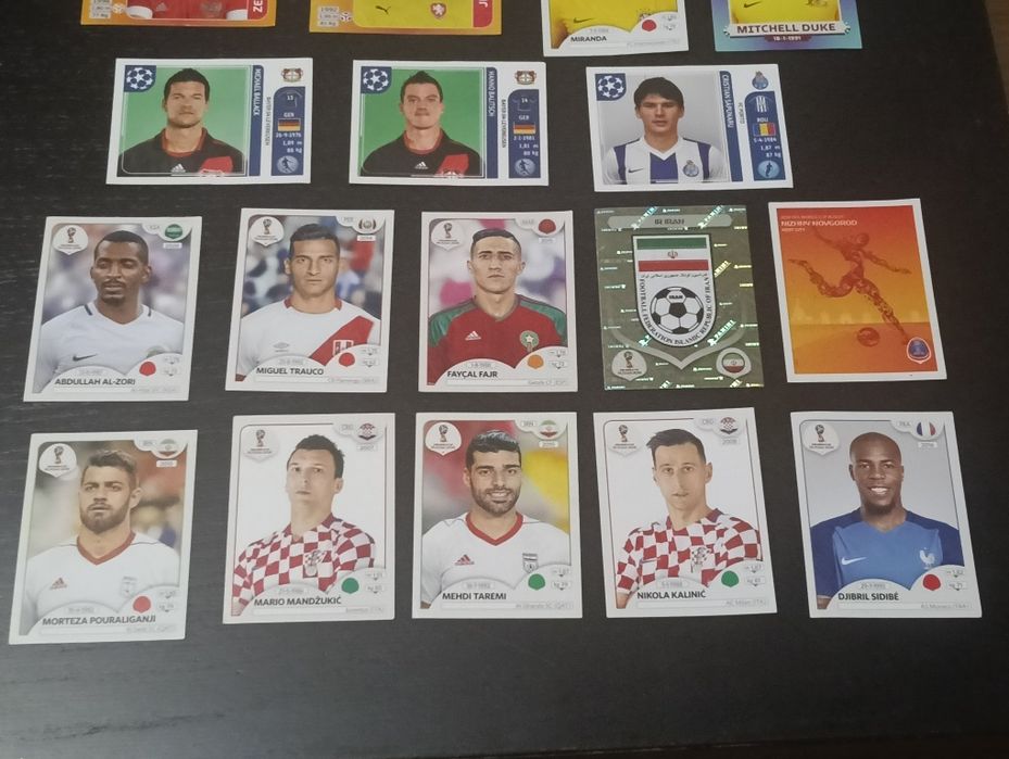 Lote de 22 cromos diversos ( várias coleções)