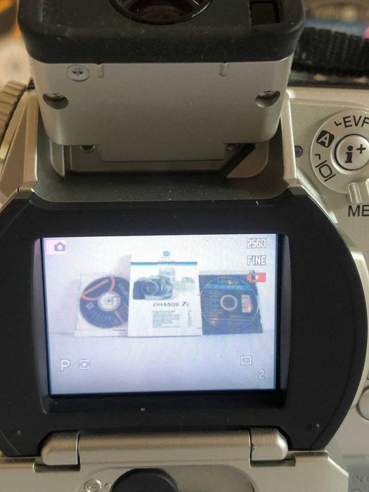 Цифрова камера Minolta DiMAGE 7i CCD комплект коробка