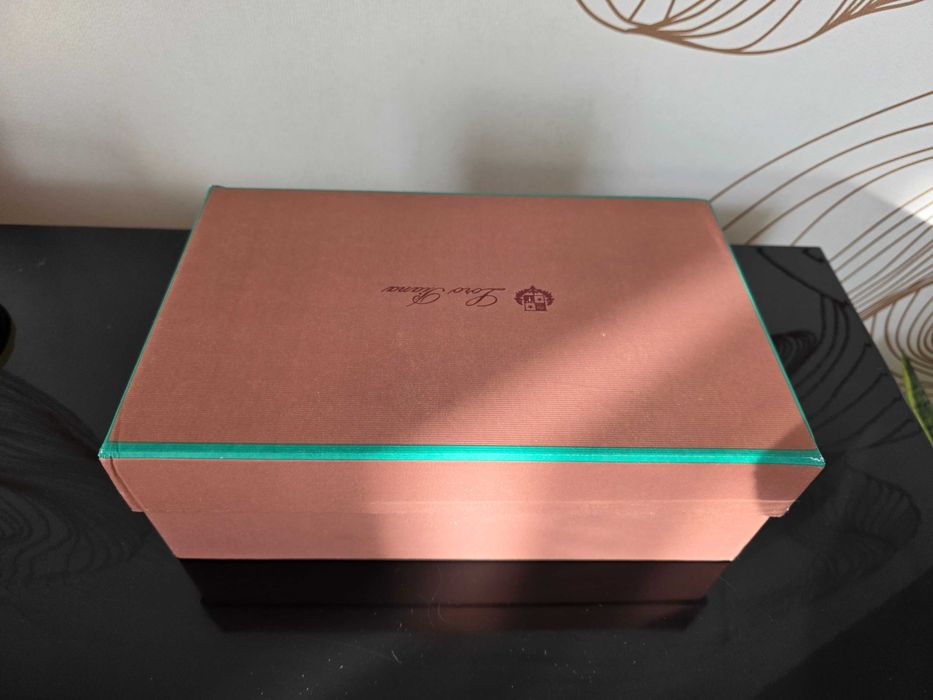 Продам  жіночі лофери Loro piano