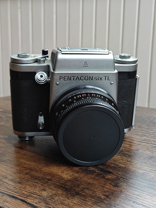 Aparat Pentacon six TL gabinetowy stan średni format