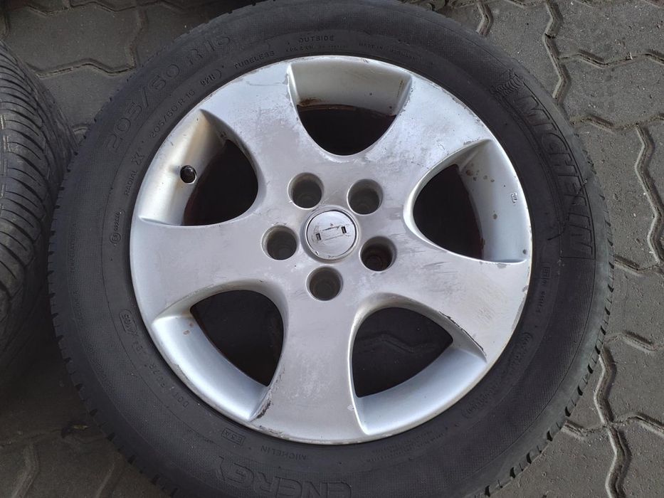 Jantes Nissan R16 Com Pneus 205/60 Furação 5X114.3