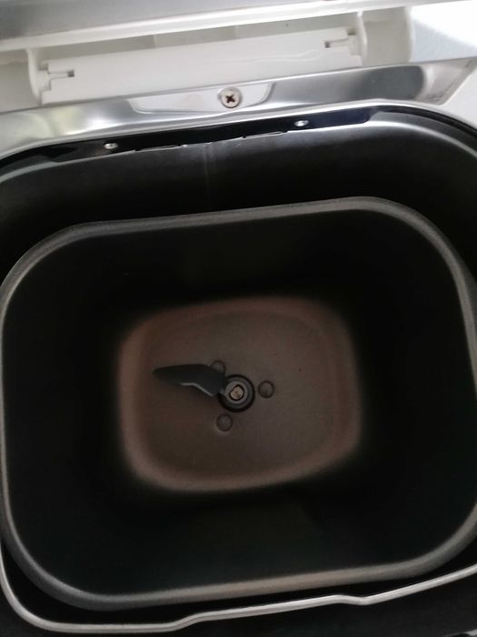 Máquina de fazer pão da marca kENWOOD