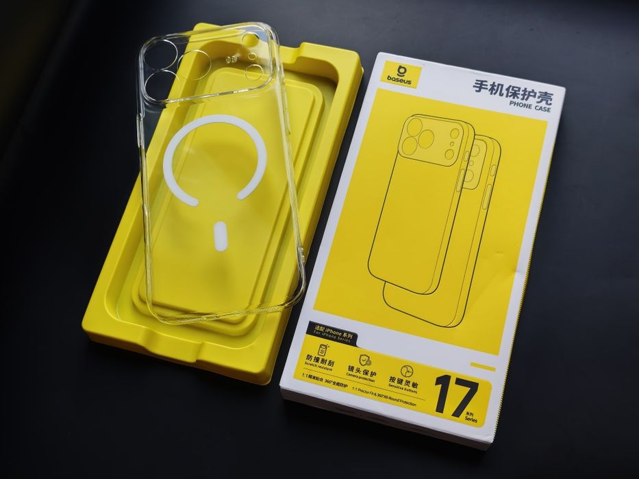 Прозорий чохол Baseus Crystal Slim Magnetic для iPhone 17 Pro Max