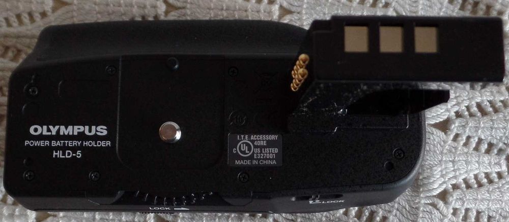 Punho de Bateria Olympus HLD-5 – Excelente Estado (caixa vermelha)