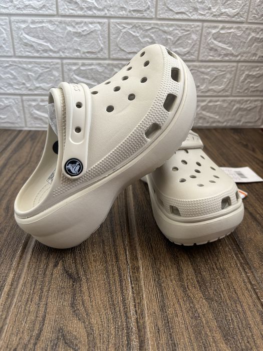 Crocs Classic Platform Clog