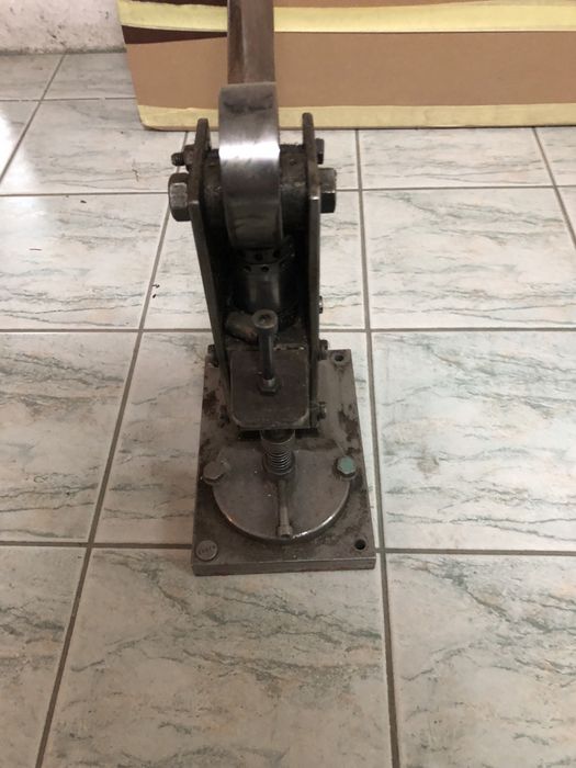 Prasa ręczna, poręczna, mały rozmiar, wysoka jakość materiałów