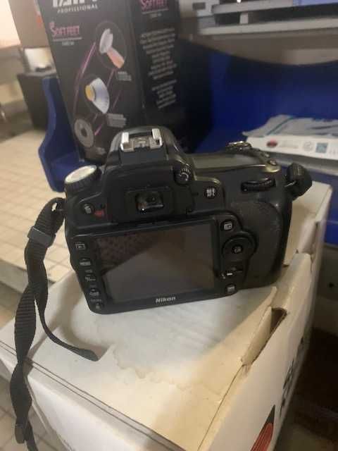 Câmara fotográfica NIKON