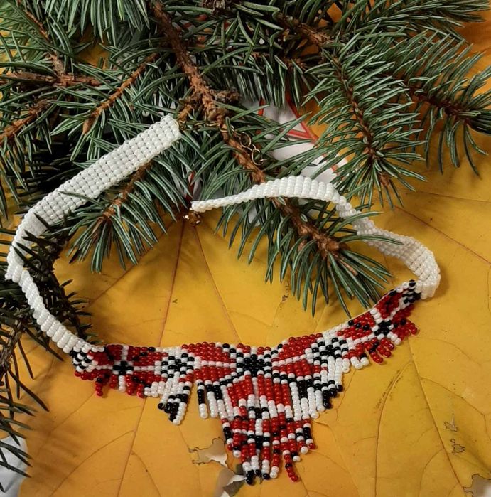 Чокер из чешского бисера