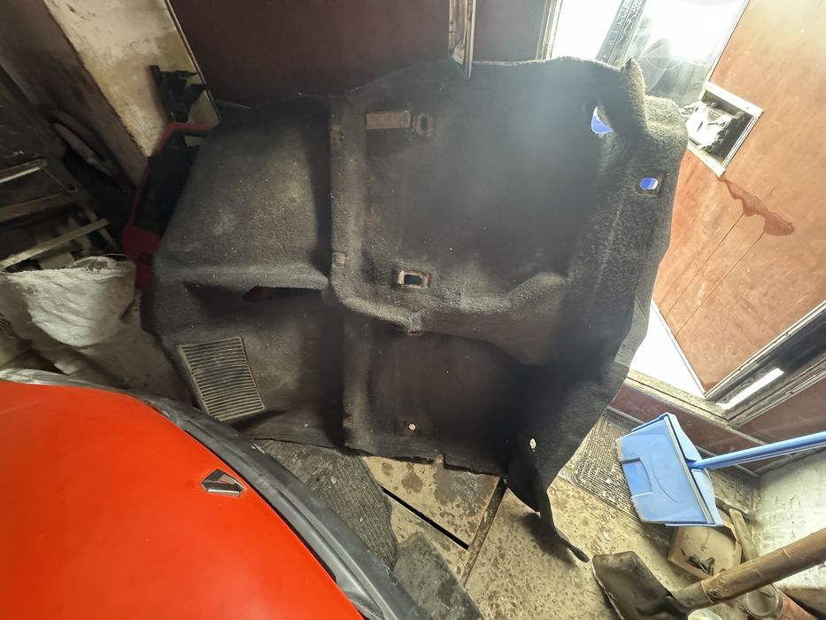 Елементи кузова капот  Форд Ескорт Ford Orion