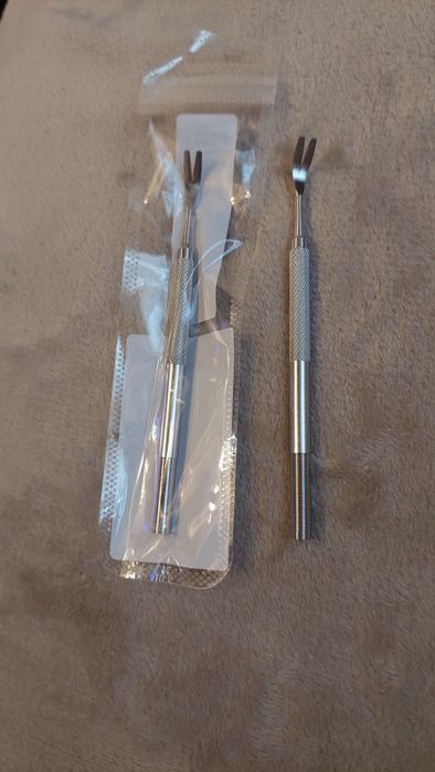 Инструмент для удаления клеща