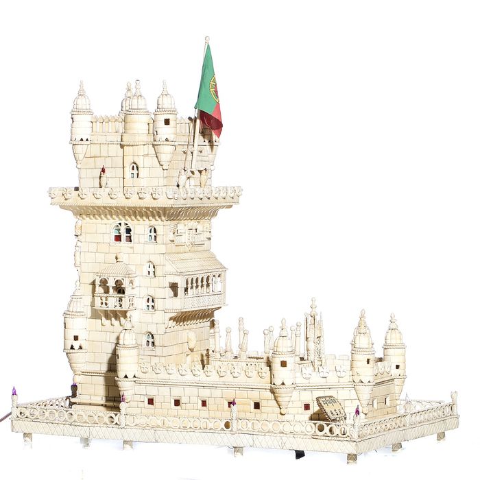 Escultura - Torre de belém em osso - 58 cm