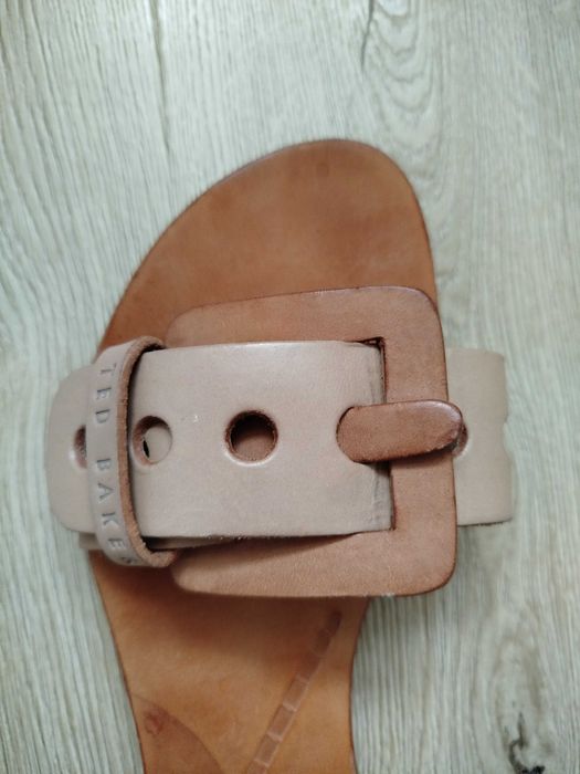 Klapki skórzane damskie